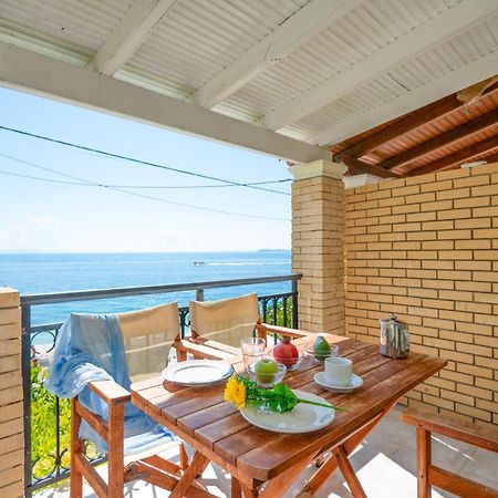 Kaminaki Beachfront Apartments Nisaki  Extérieur photo