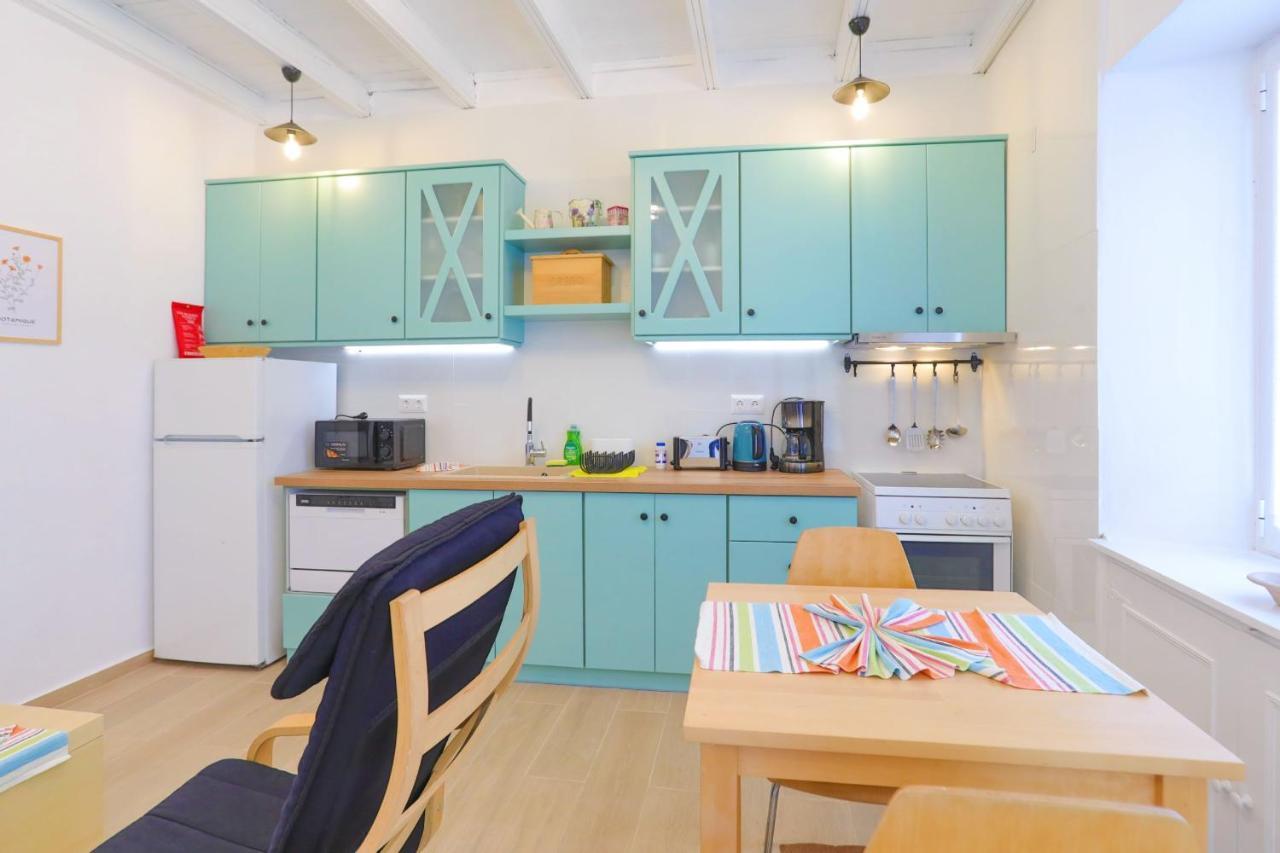 Kaminaki Beachfront Apartments Nisaki  Extérieur photo