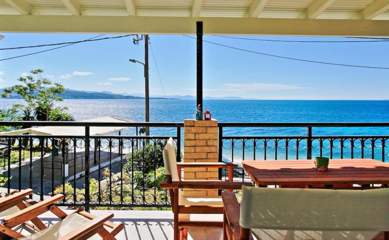 Kaminaki Beachfront Apartments Nisaki  Extérieur photo
