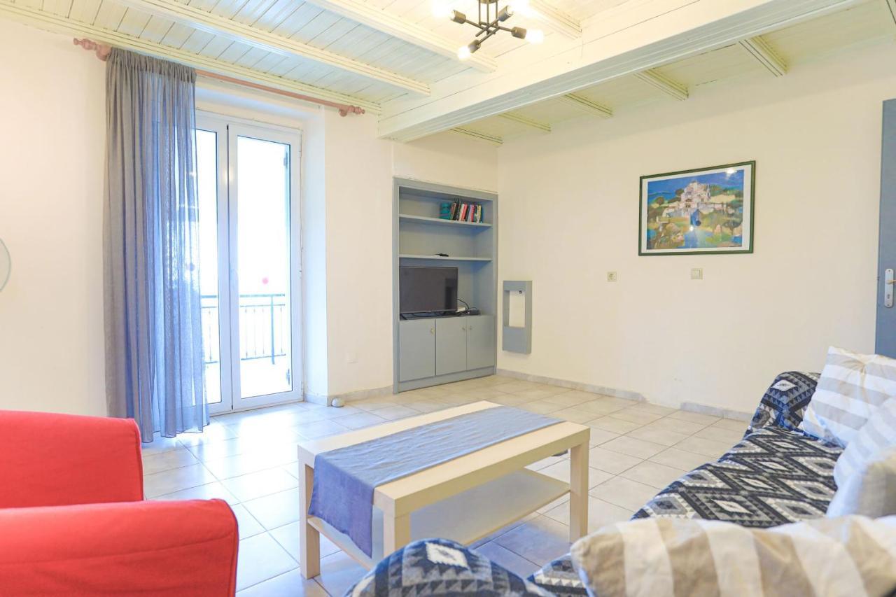 Kaminaki Beachfront Apartments Nisaki  Extérieur photo